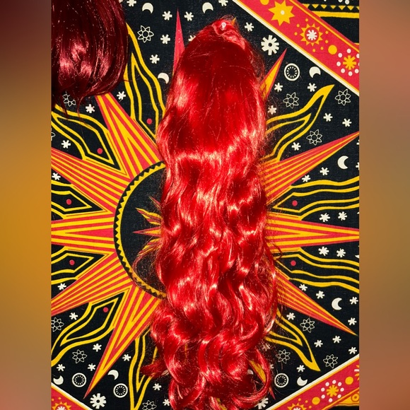 RED Wig Bundle - Picture 2 of 10
